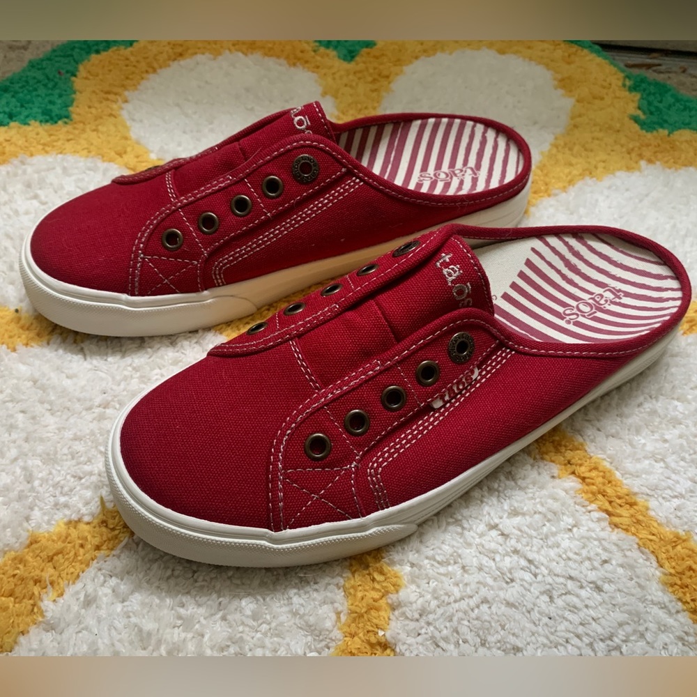 Taos Ez-Soul Womens Size 8.5 US Red Canvas Casual Slip On Slides Flats Shoes